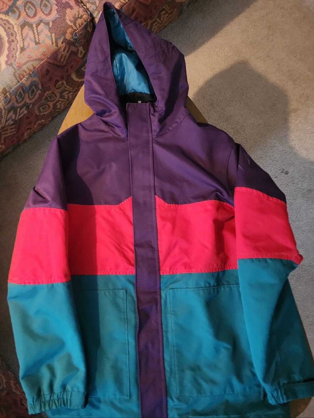 Men's Aperture Snowboard Jacket In Purple, Magenta, And Teal - Size Large